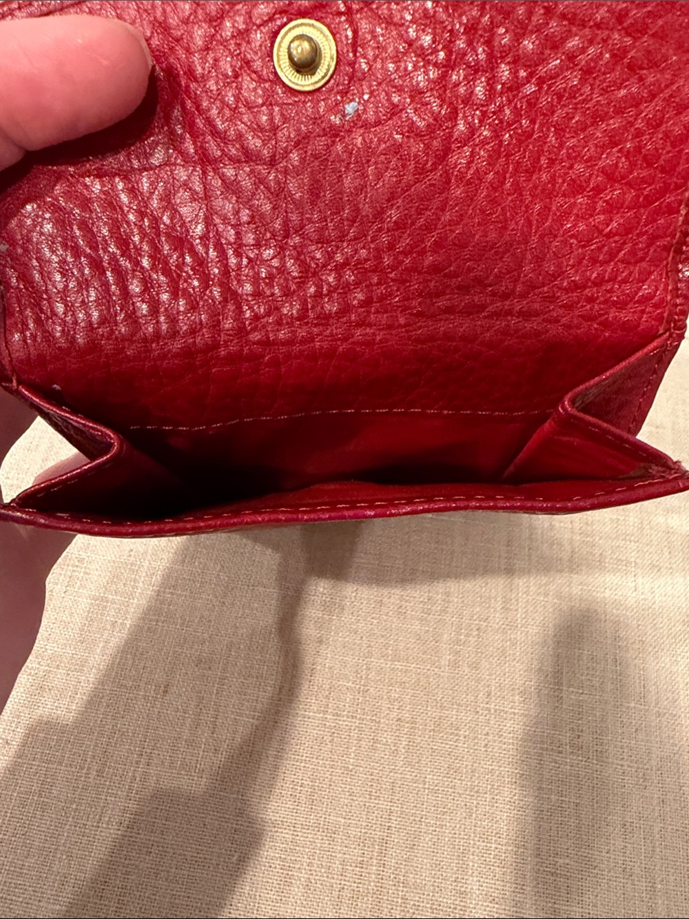 Dooney & Bourke Red Pebbled Leather Wallet with Logo Plaque - Picture 4 of 4